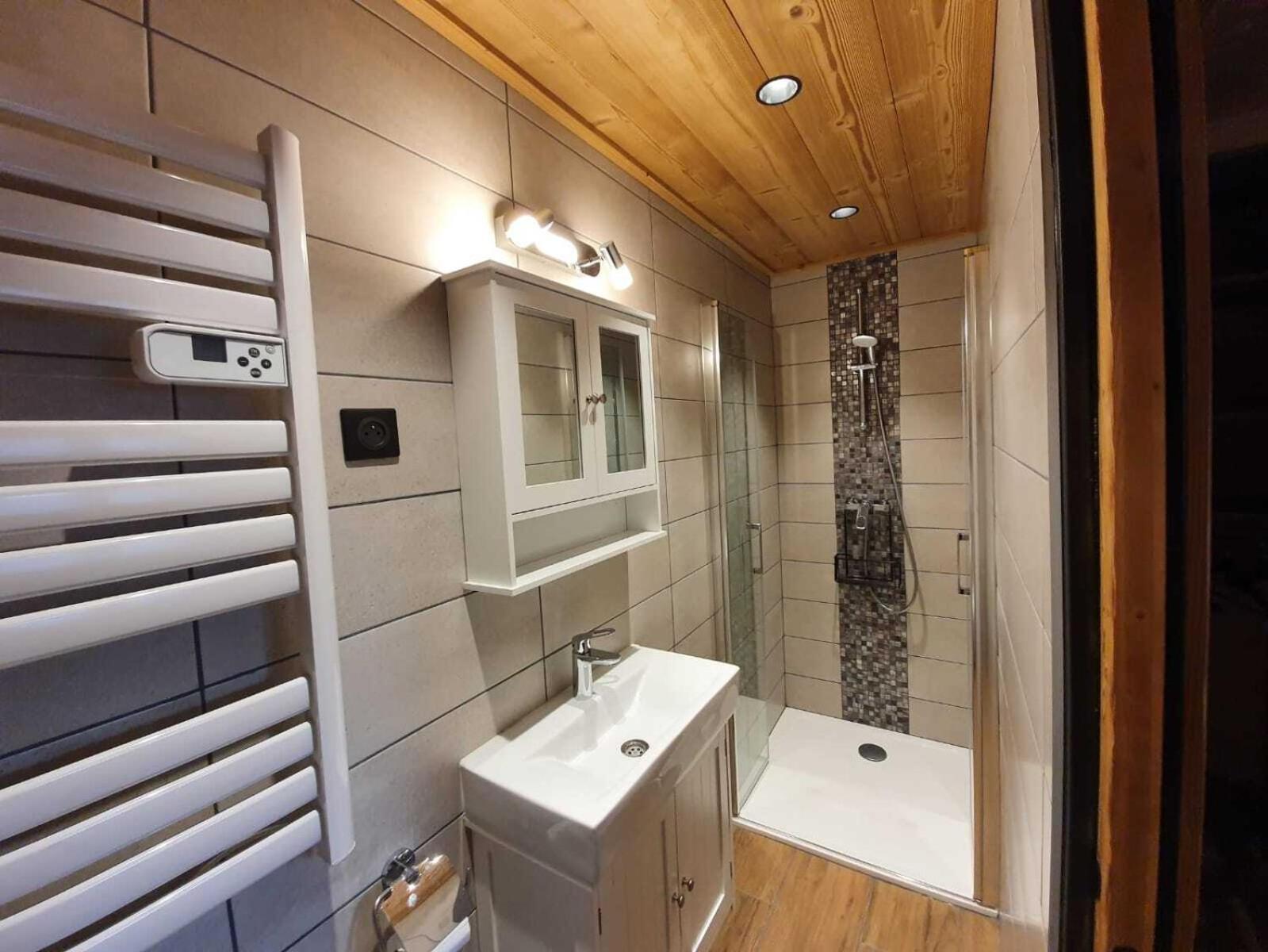 Chalet Delphinette - Spa Privatif Morzine Extérieur photo